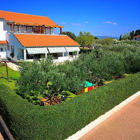 Apartments Belegrata Биоград на Мору Екстериор снимка