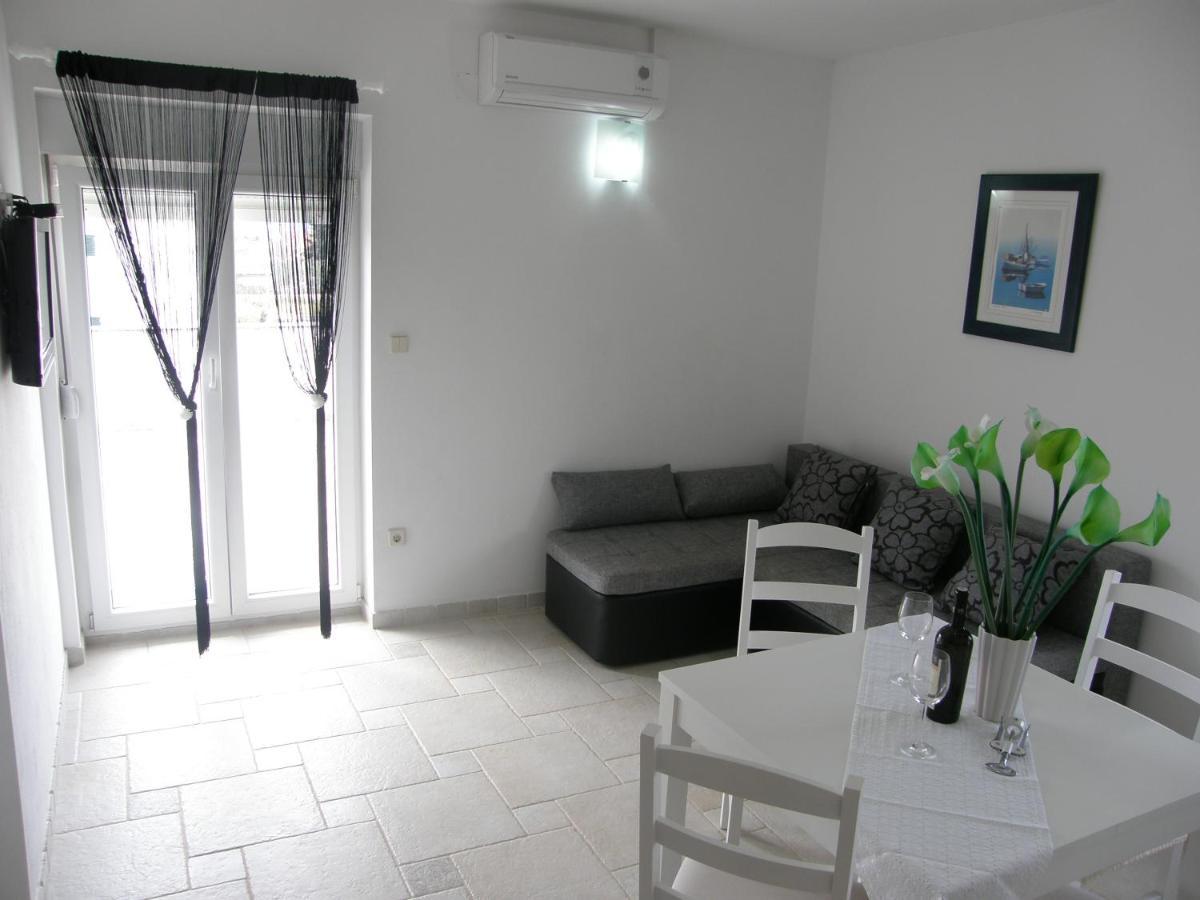 Apartments Belegrata Биоград на Мору Екстериор снимка