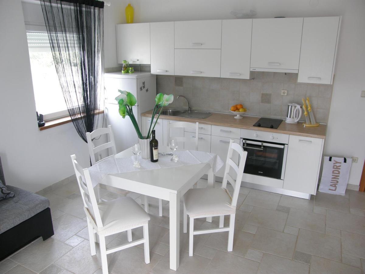 Apartments Belegrata Биоград на Мору Екстериор снимка